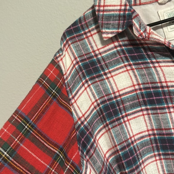 Women's American Eagle flannel size medium excellent use condition - Picture 2 of 5